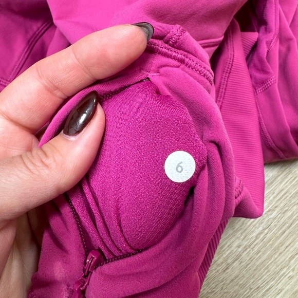 Lululemon Flurry Fighter Pullover size 6 violet - Picture 3 of 3